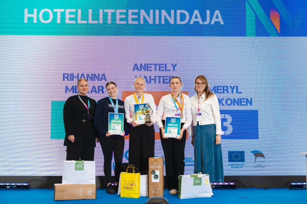 Pildil hotelliteeninduse võistluse võitjad